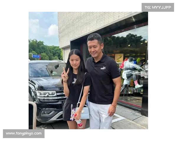 杨晨踏上足球征途延续父亲未圆之梦用奋斗书写家族的绿茵传奇 杨晨踏上足球征途延续父亲未圆之梦用奋斗书写家族的绿茵传奇